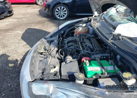 2014 Ford Fiesta Se z USA, uszkodzony, nr VIN 3FADP4BJ8EM118009